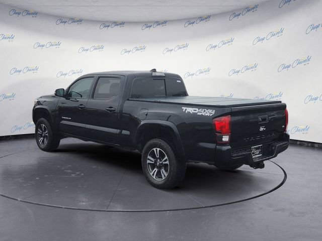 Used 2019 Toyota Tacoma TRD Sport image 3