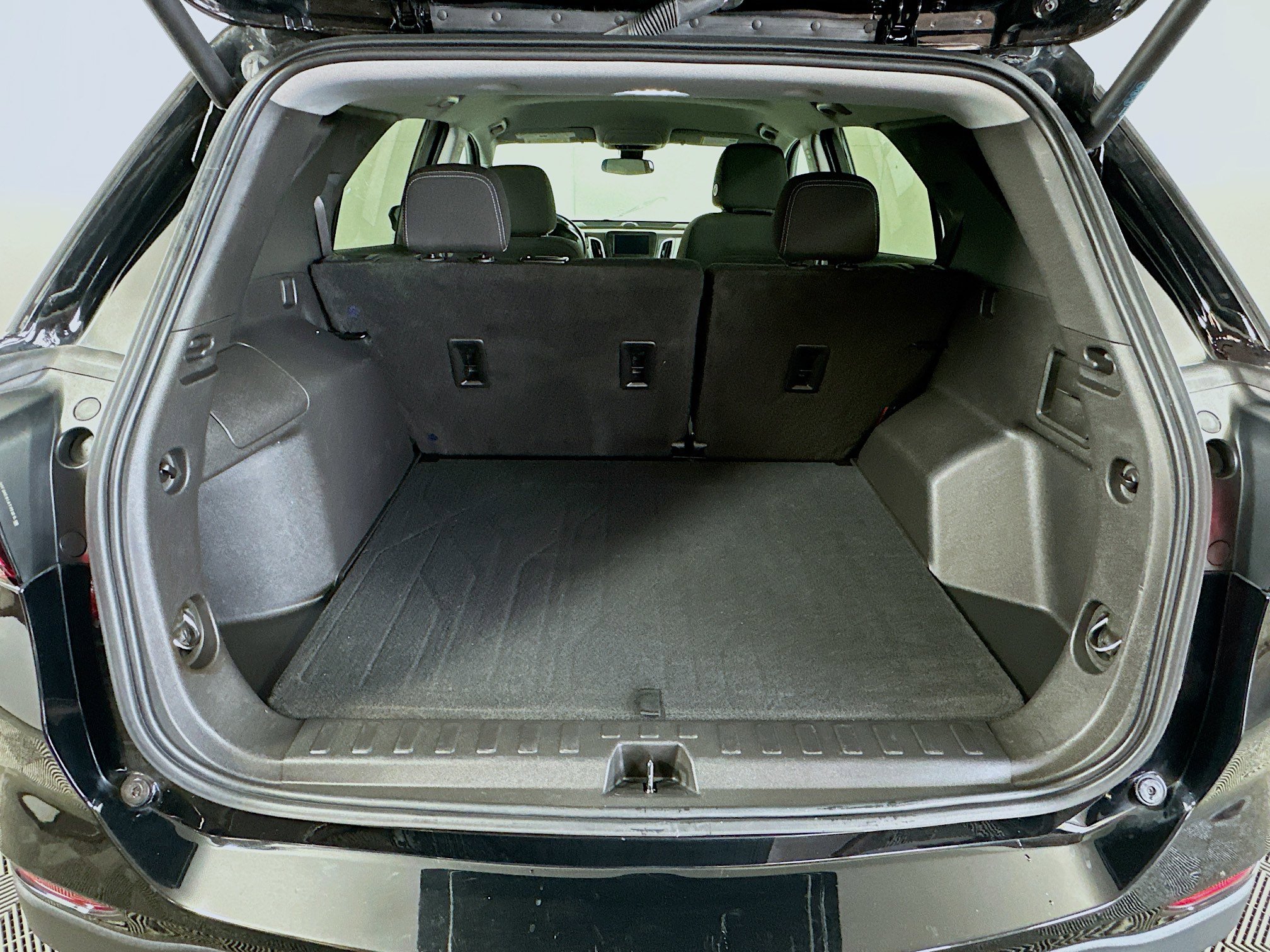 Used 2022 Chevrolet Equinox LT w/ Driver Convenience Package image 23