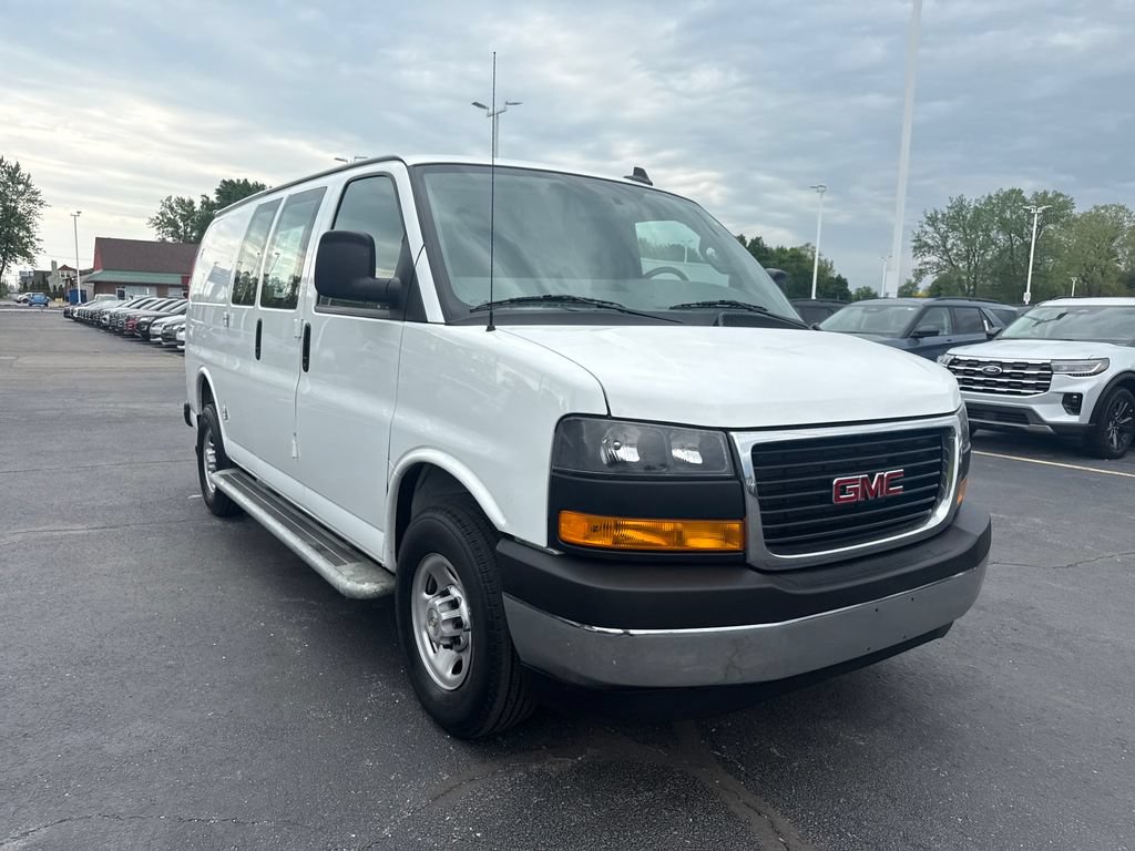 Used 2024 GMC Savana 2500 w/ Driver Convenience Package RWD image 4