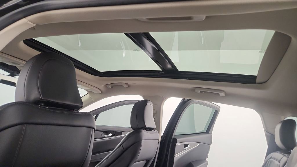 Used 2022 Lincoln Nautilus Reserve image 17