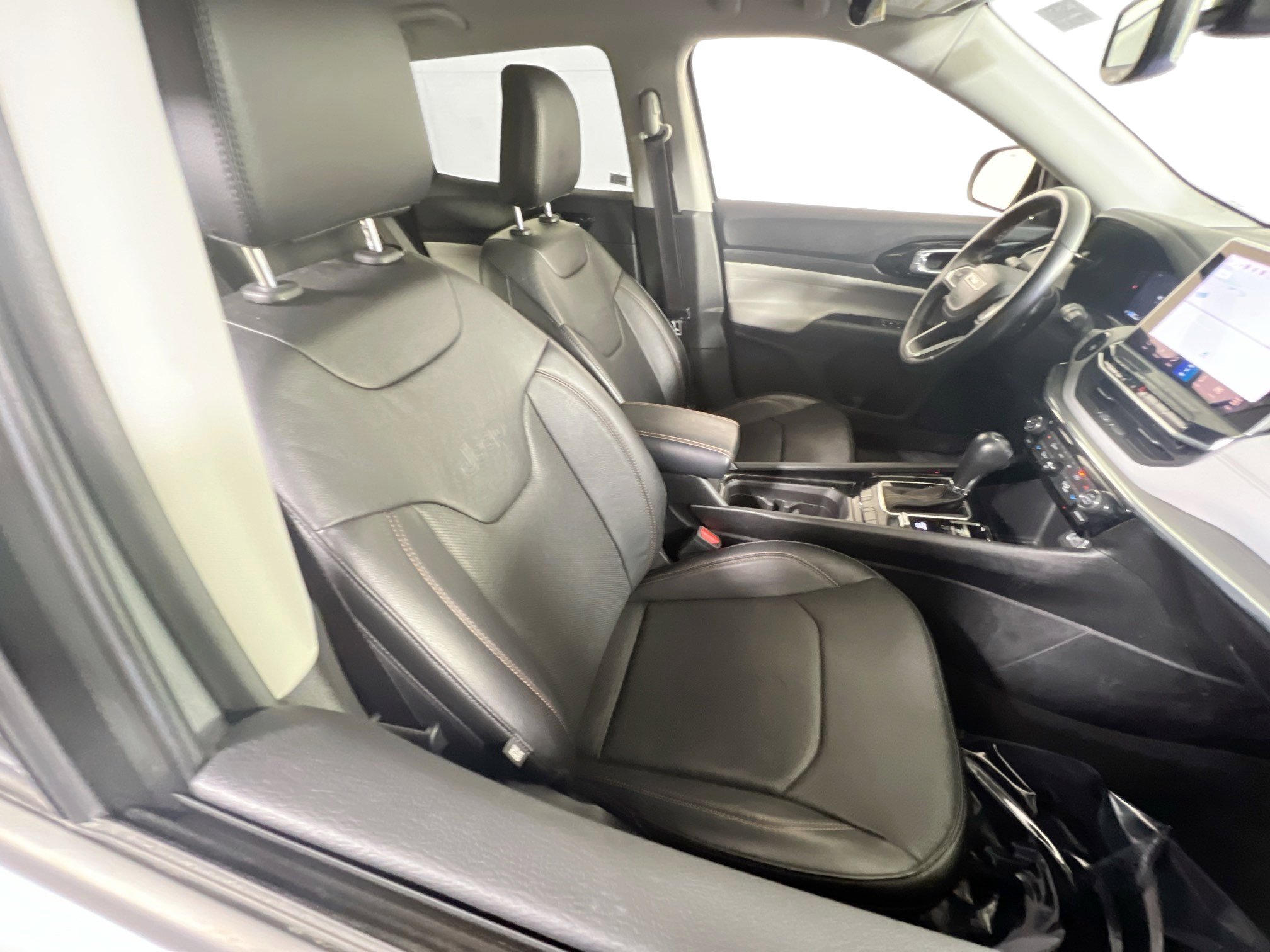 Used 2022 Jeep Compass Limited w/ Elite Group image 26