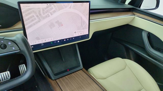 Used 2023 Tesla Model X image 43