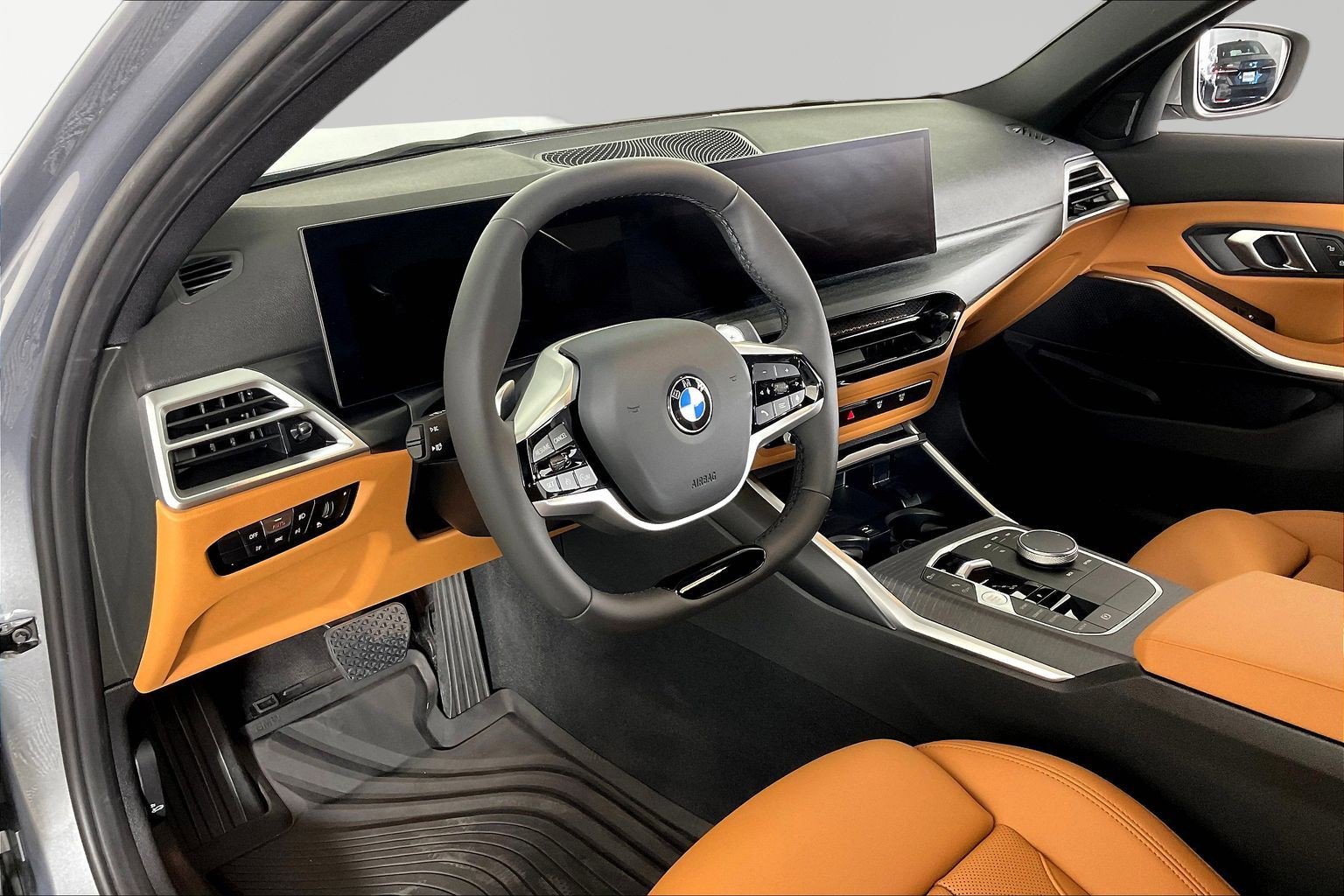 Certified 2025 BMW 330i xDrive Sedan w/ Convenience Package image 14