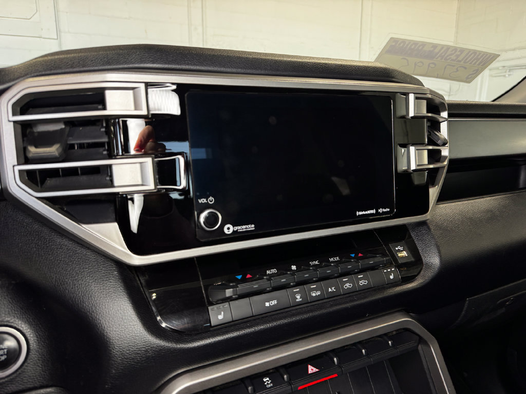 Used 2022 Toyota Tundra SR5 AWD/4WD image 18