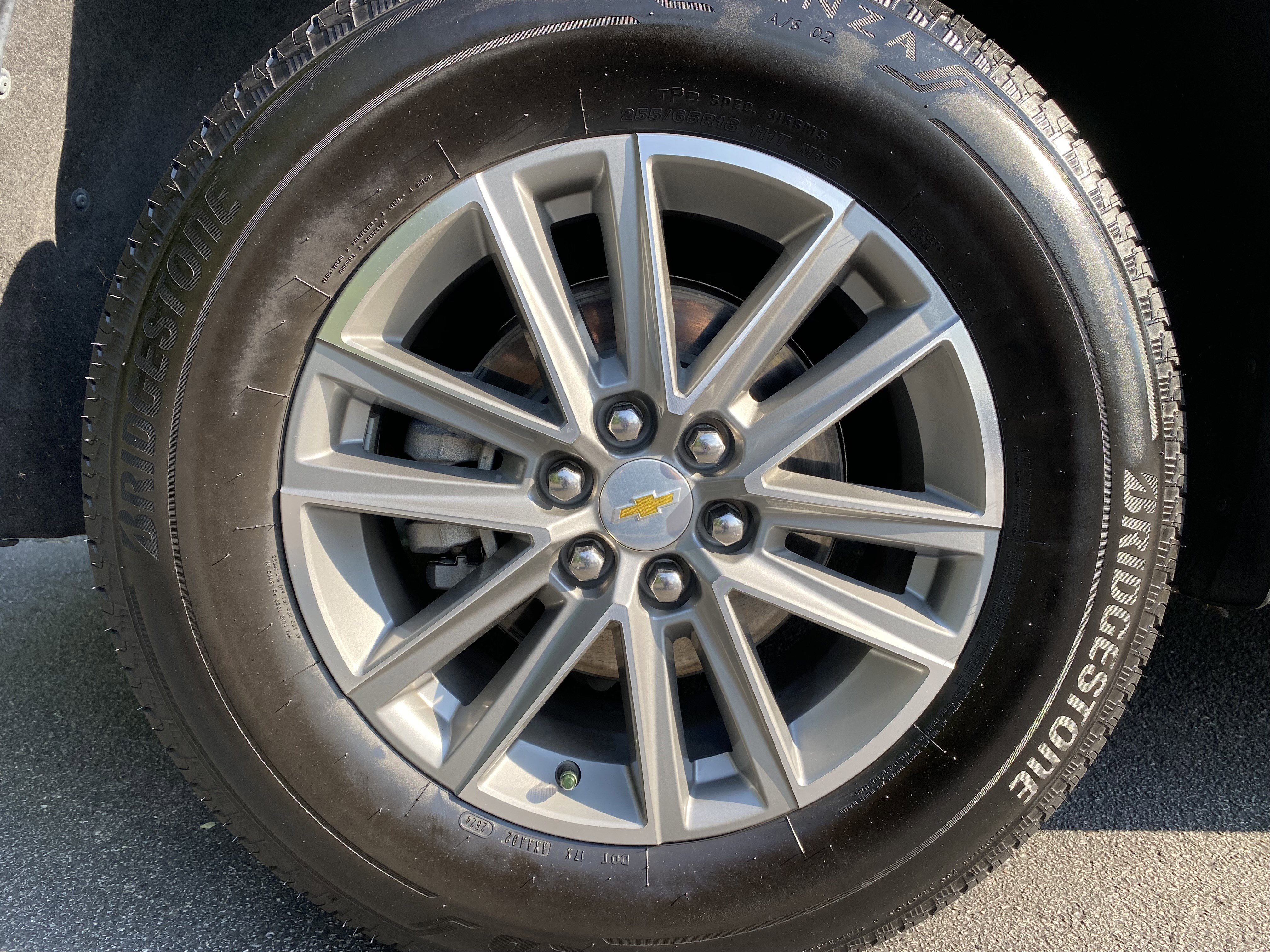 Used 2022 Chevrolet Traverse LT FWD image 41