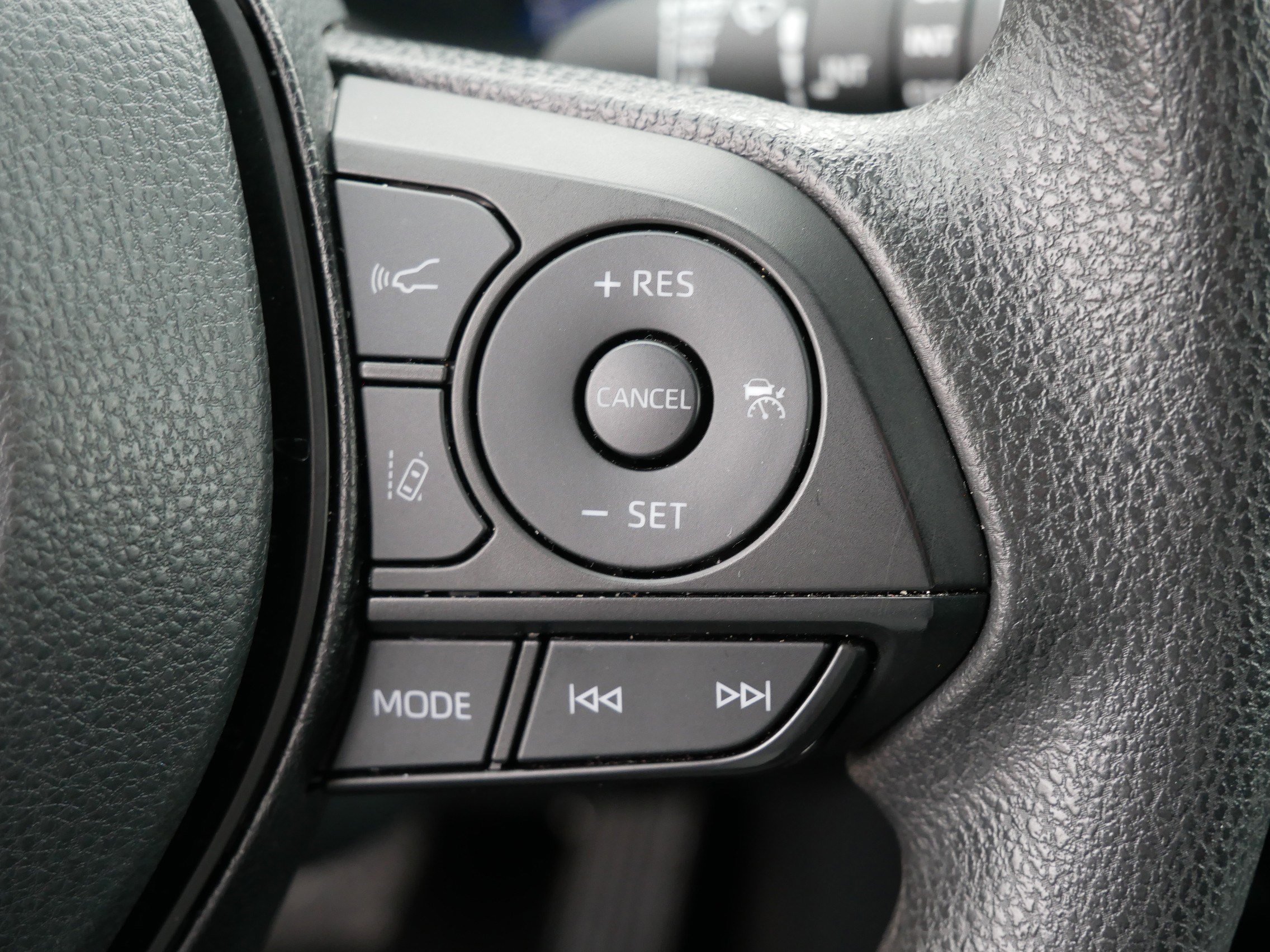 Certified 2025 Toyota RAV4 XLE image 28