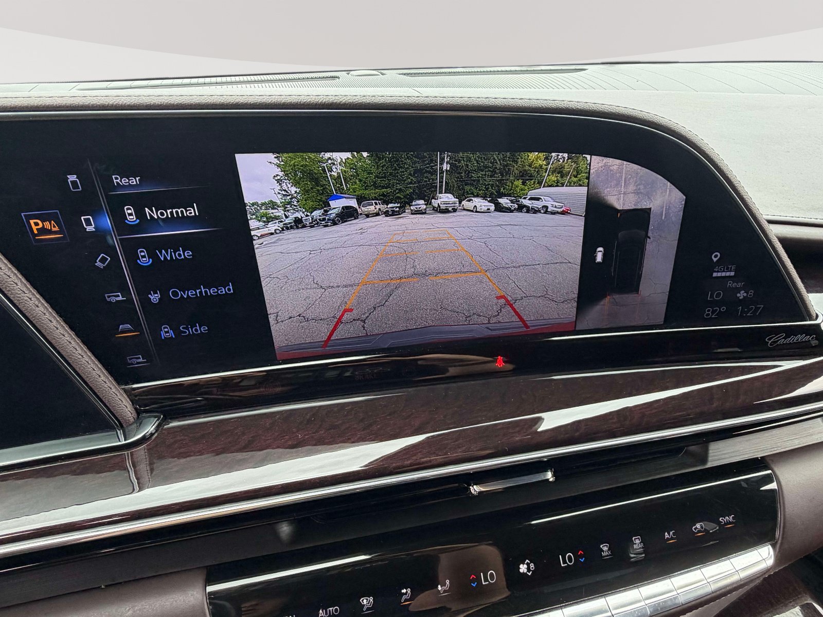 Used 2022 Cadillac Escalade ESV Sport Platinum AWD/4WD image 9