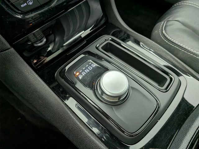 Used 2017 Chrysler 300 S AWD/4WD image 18