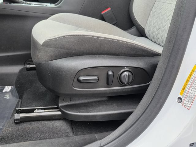 Used 2023 Chevrolet Equinox LT w/ Driver Convenience Package FWD image 14