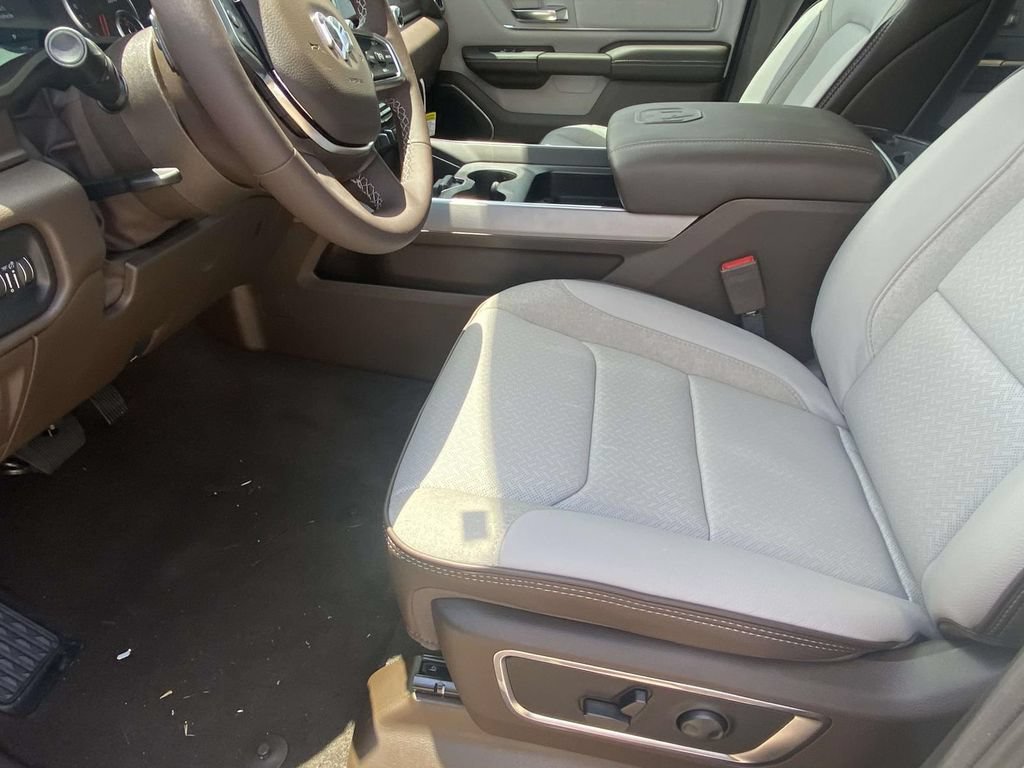 New 2026 RAM 1500 Laramie w/ Chrome Appearance Group AWD/4WD image 41