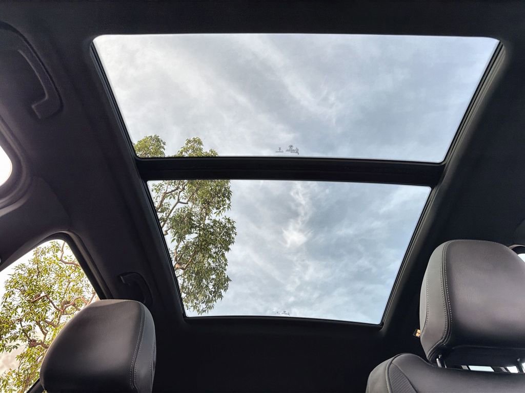 Used 2024 BMW X3 xDrive30i w/ Premium Essential Package image 16