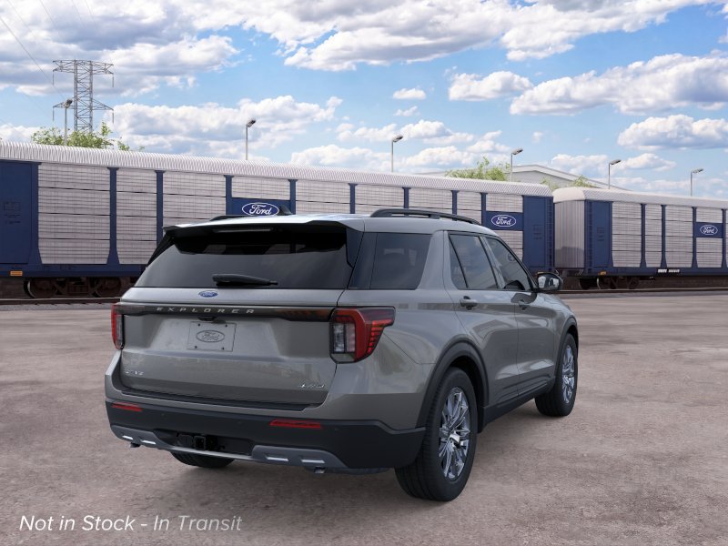 New 2026 Ford Explorer Active AWD/4WD image 8