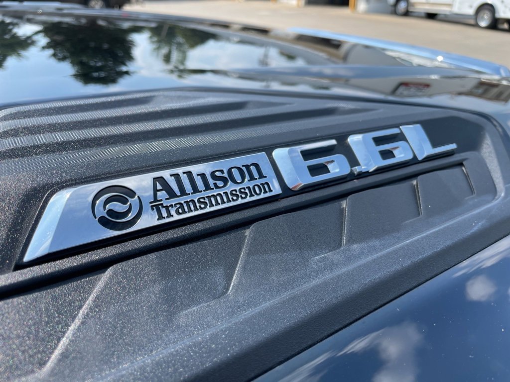 Used 2024 Chevrolet Silverado 2500 LT w/ Convenience Package image 17