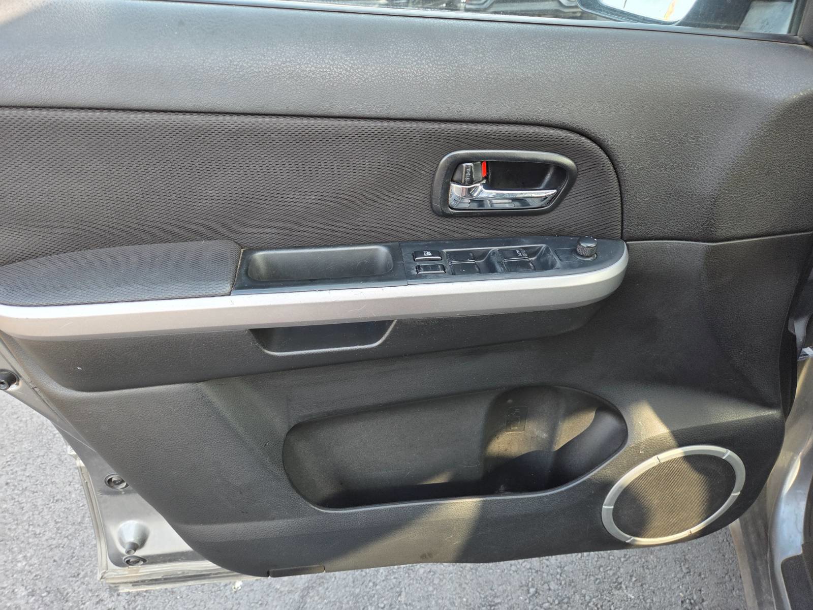 Used 2010 Suzuki Grand Vitara Premium image 7