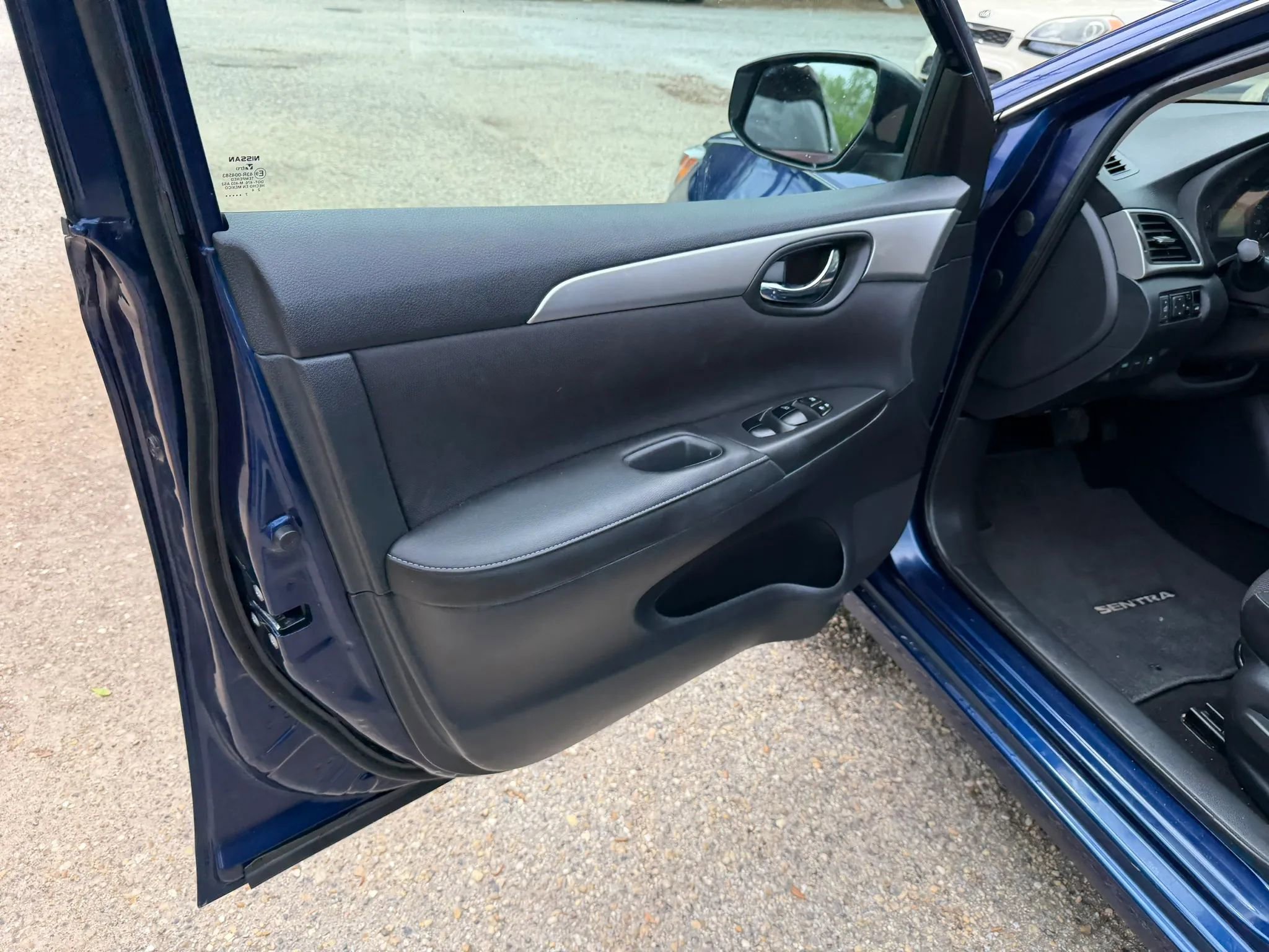 Used 2017 Nissan Sentra S w/ S Style Package image 14