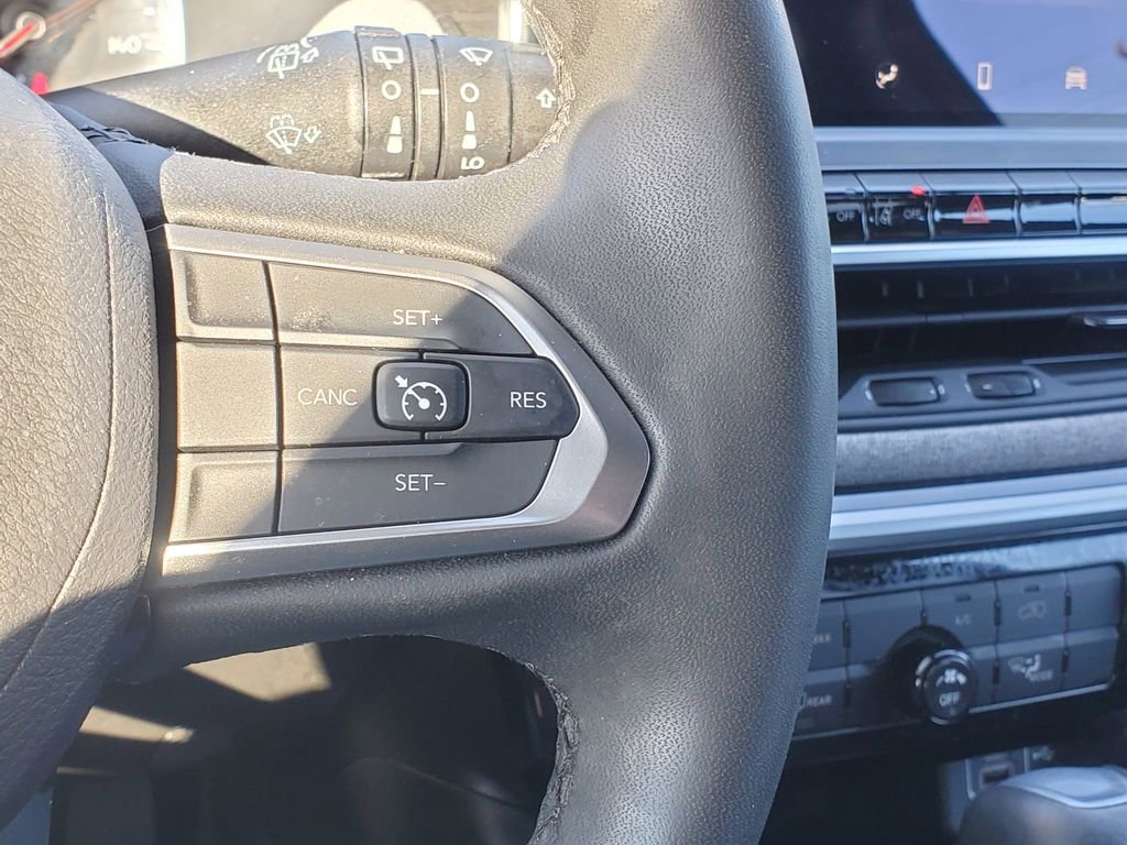 Used 2024 Jeep Compass Latitude image 19