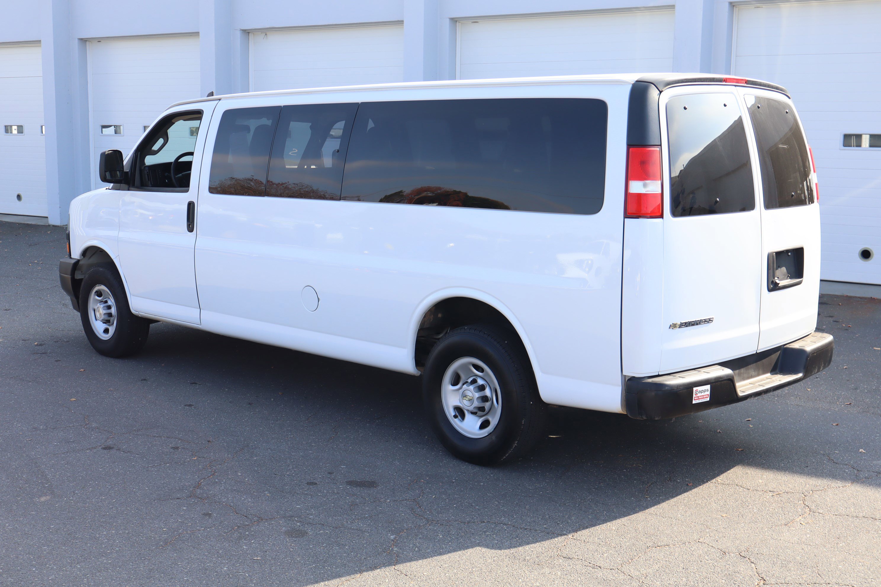 Used 2024 Chevrolet Express 3500 LS image 8