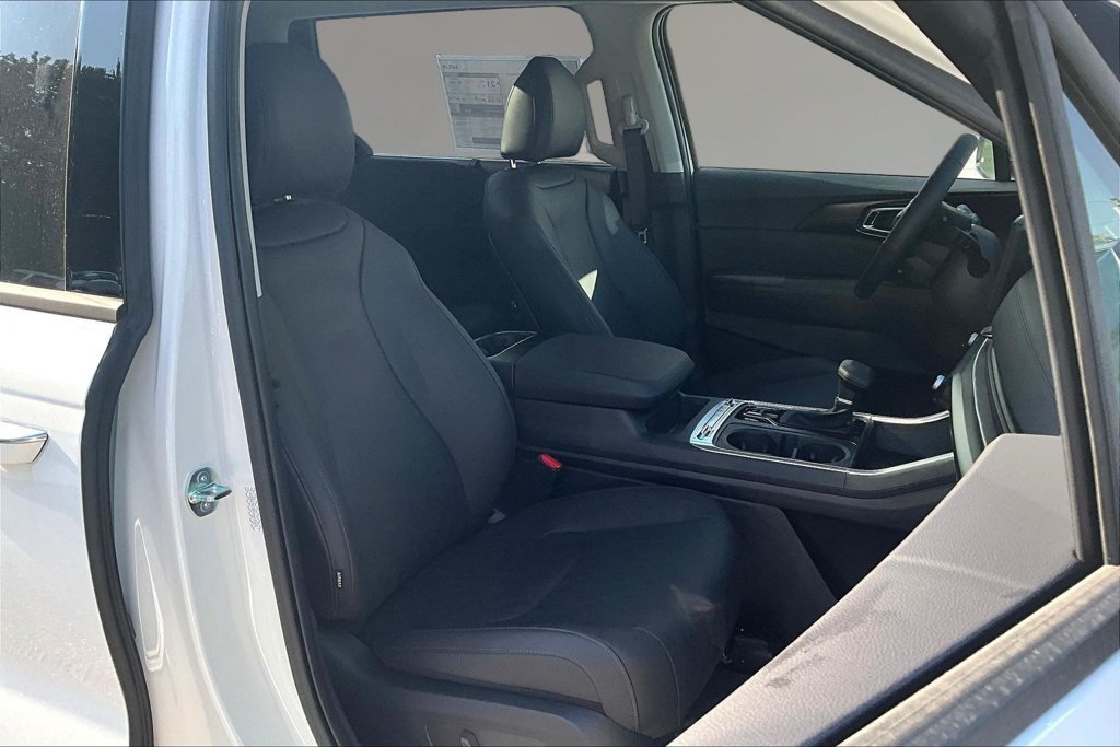 New 2027 Kia Carnival SX FWD image 11