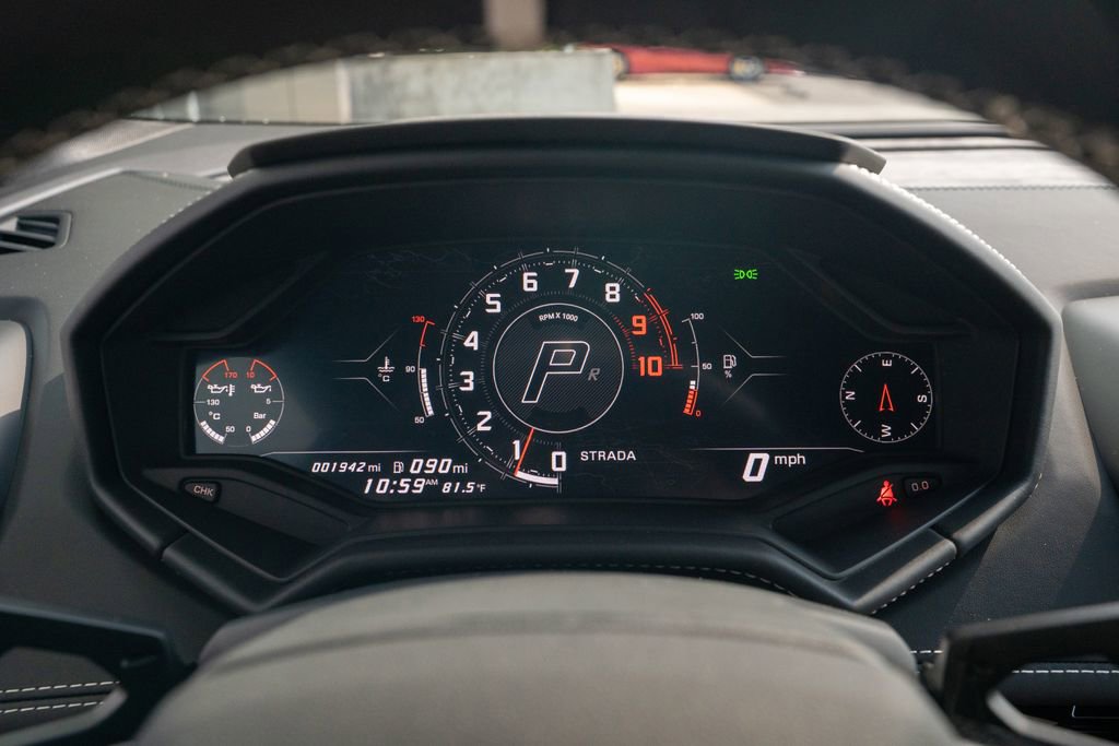 Used 2024 Lamborghini Huracan Sterrato image 20