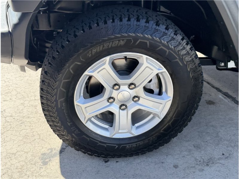 Used 2020 Jeep Wrangler Sport AWD/4WD image 12