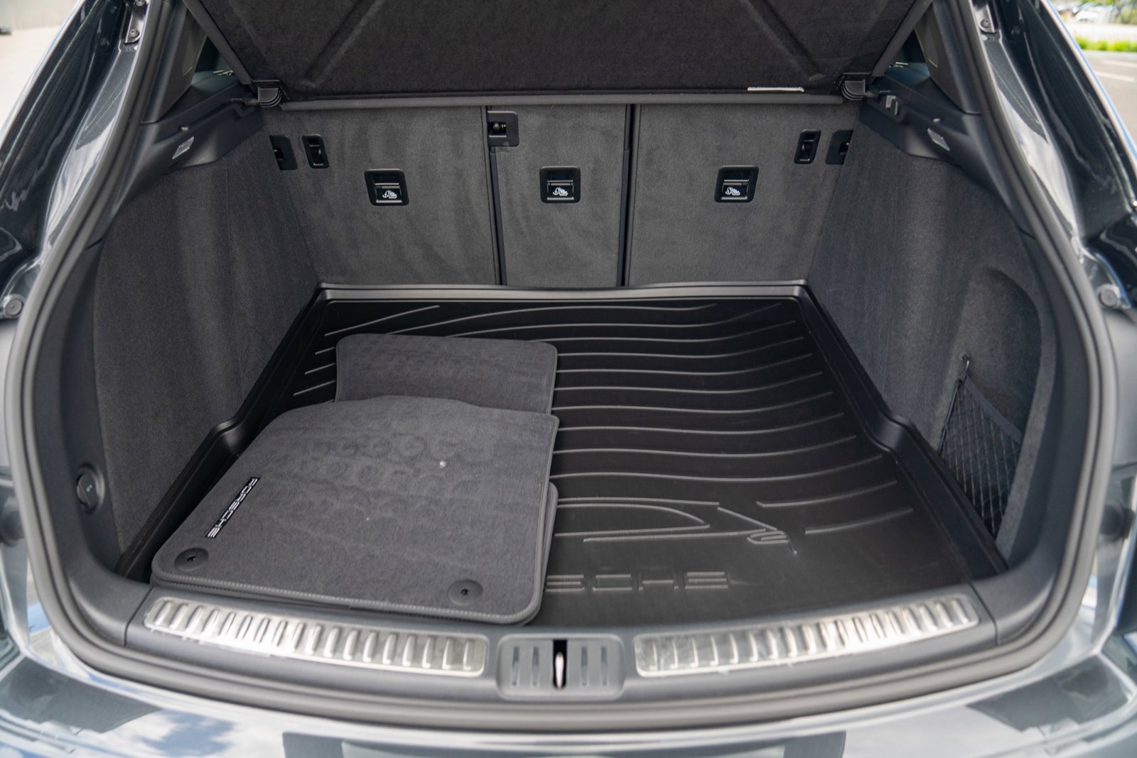 Certified 2026 Porsche Macan AWD/4WD image 27