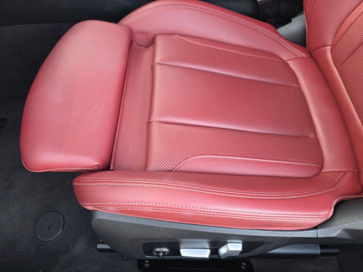 Used 2024 BMW 430i Coupe w/ Convenience Package image 37