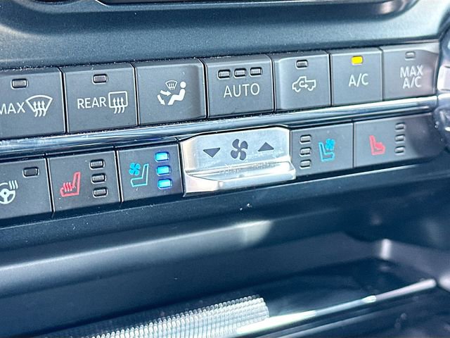 Used 2025 Ford F150 Lariat w/ Equipment Group 502A High image 21