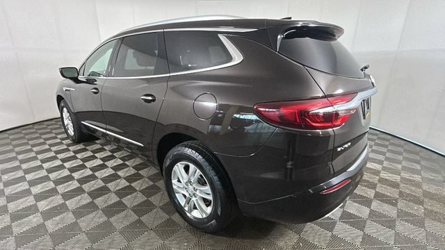 Used 2018 Buick Enclave Essence w/ Trailering Package FWD image 4