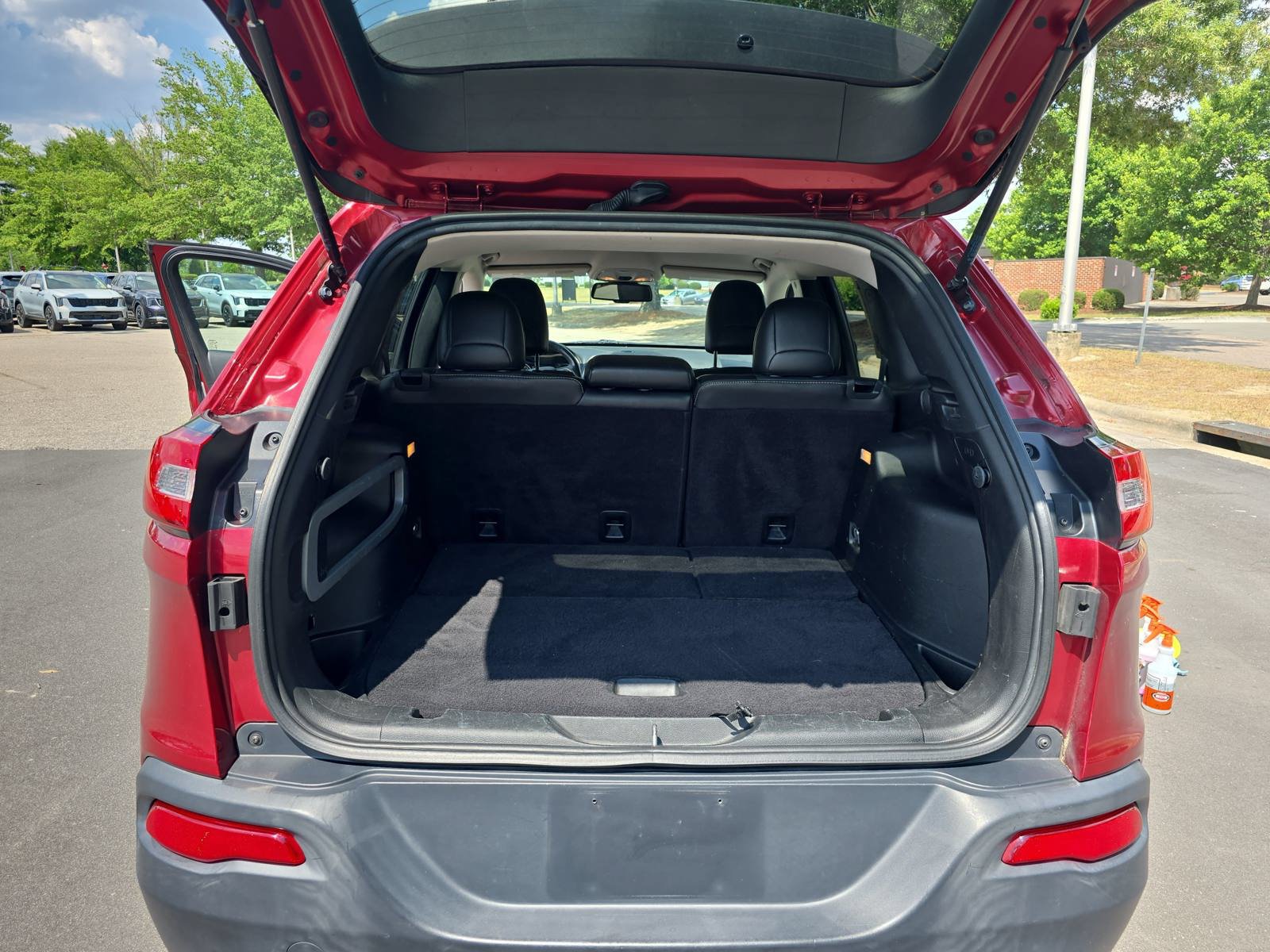 Used 2016 Jeep Cherokee Limited FWD image 13