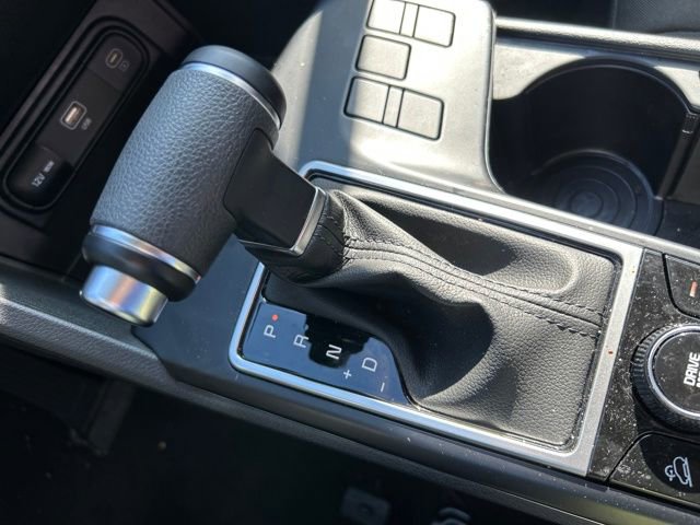 Used 2025 Kia Sportage LX image 24