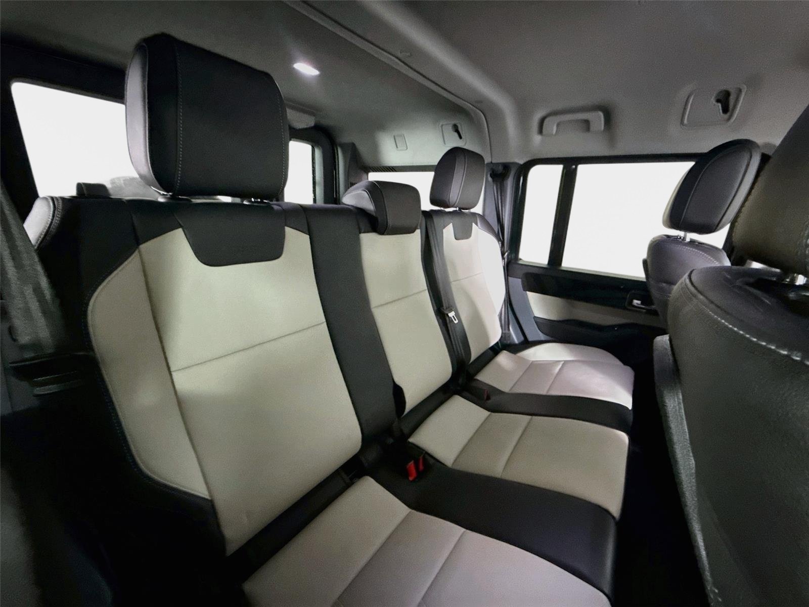 Used 2025 INEOS Grenadier Station Wagon AWD/4WD image 28