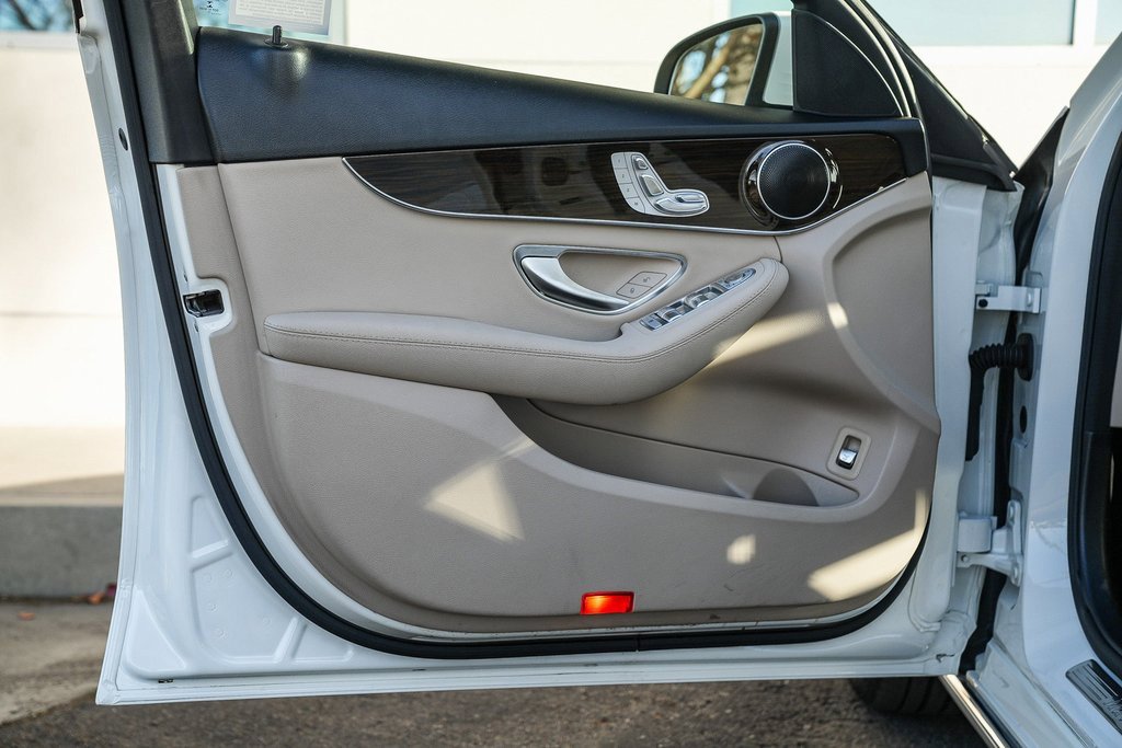 Used 2017 Mercedes-Benz C 300 Sedan image 19