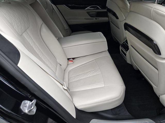 Used 2018 BMW 750i xDrive AWD/4WD image 31