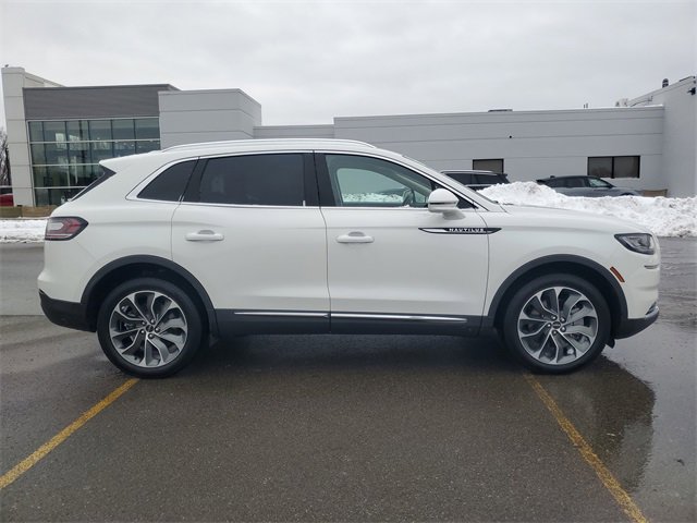 Used 2022 Lincoln Nautilus Reserve image 8