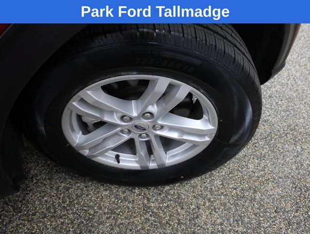 Used 2023 Ford Explorer XLT w/ Equipment Group 202A AWD/4WD image 29