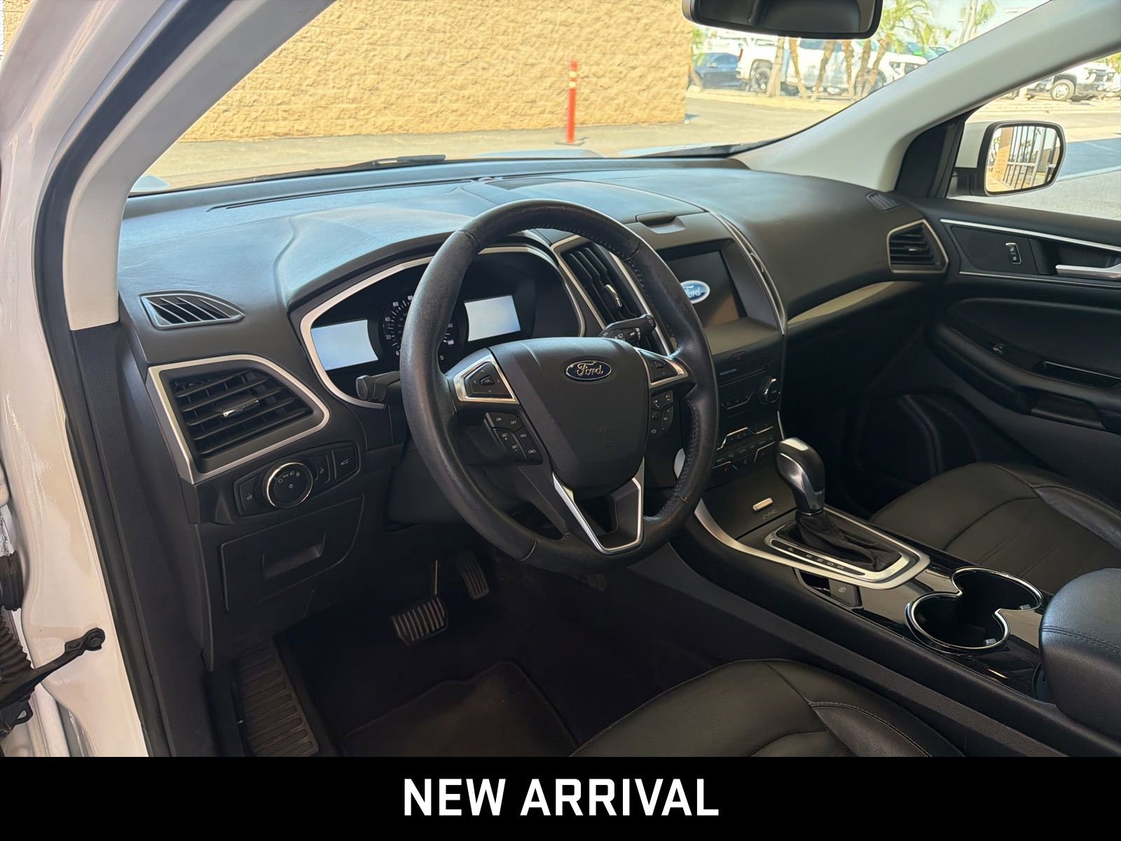 Used 2017 Ford Edge SEL w/ Equipment Group 201A image 5