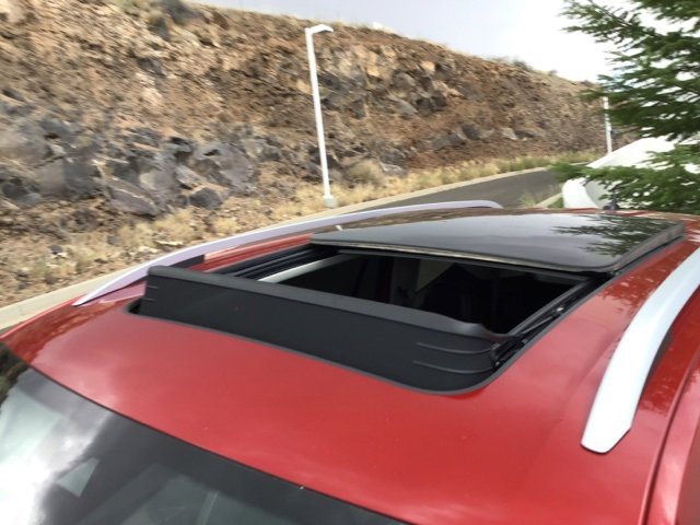 Used 2021 Volkswagen Atlas SEL Premium image 3