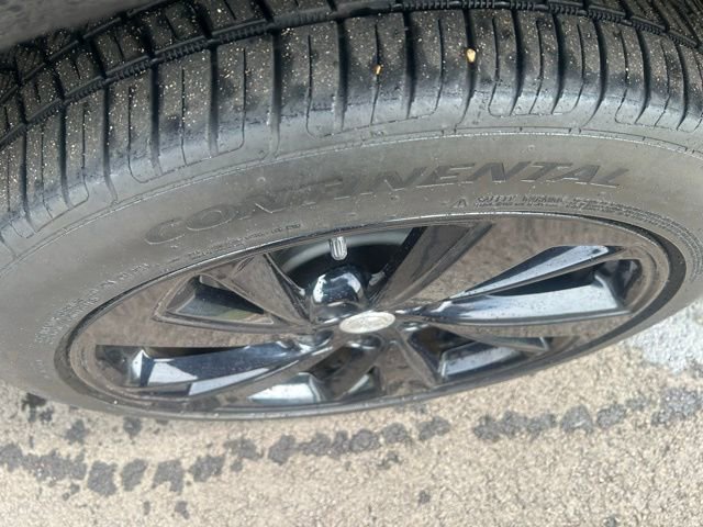 Used 2021 Buick Envision Essence w/ Technology Package I image 5