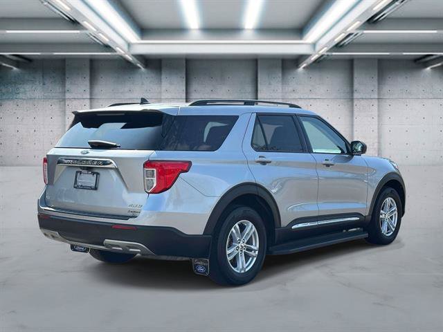 Used 2023 Ford Explorer XLT w/ Equipment Group 202A AWD/4WD image 30