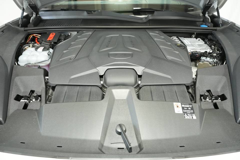 New 2026 Porsche Cayenne Turbo GT image 31