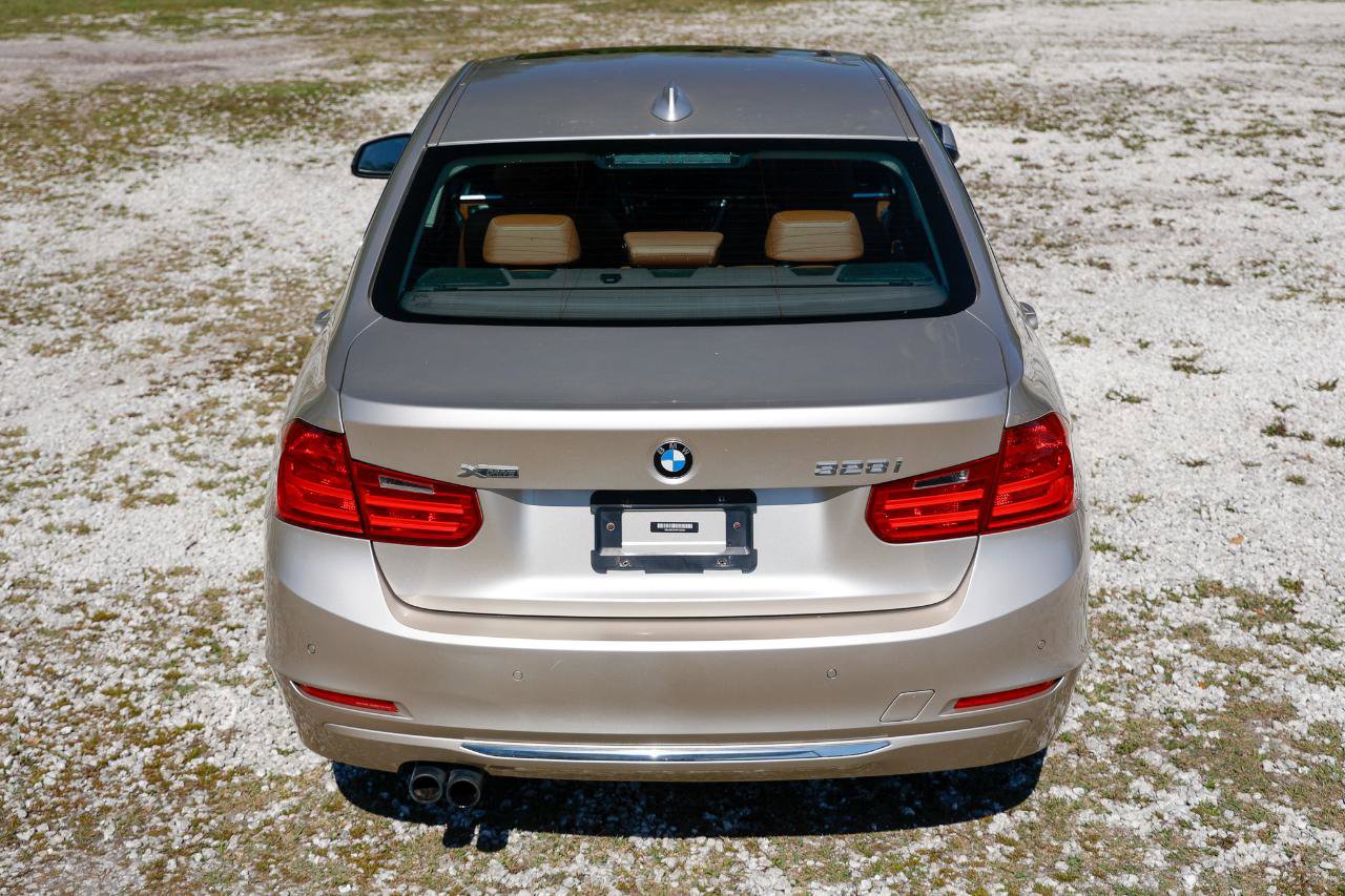Used 2013 BMW 328i xDrive Sedan image 9