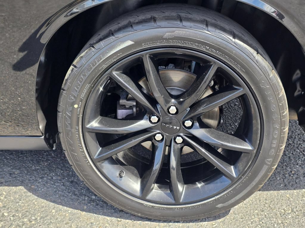 Used 2016 Dodge Challenger SXT Plus RWD image 10