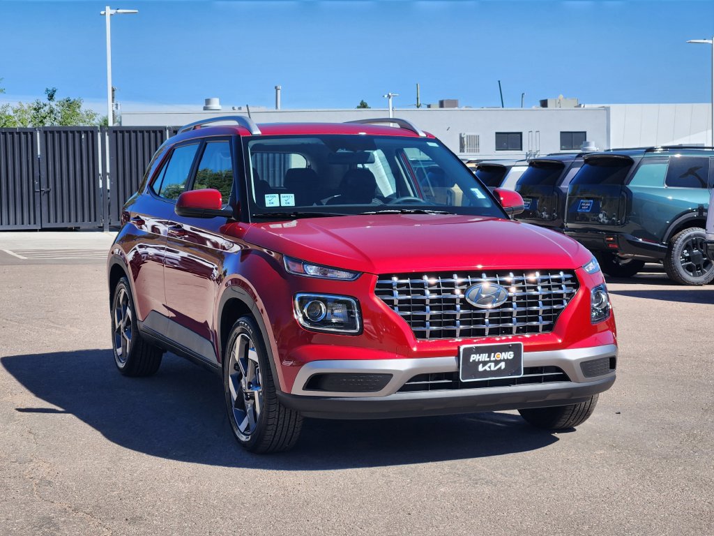 Used 2026 Hyundai Venue SEL FWD image 3