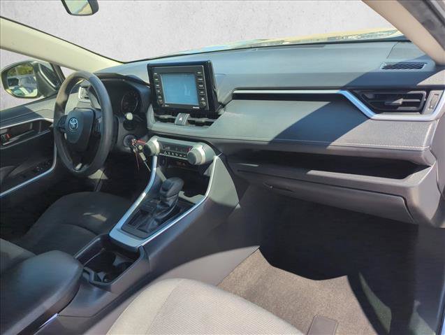 Certified 2020 Toyota RAV4 LE FWD image 28