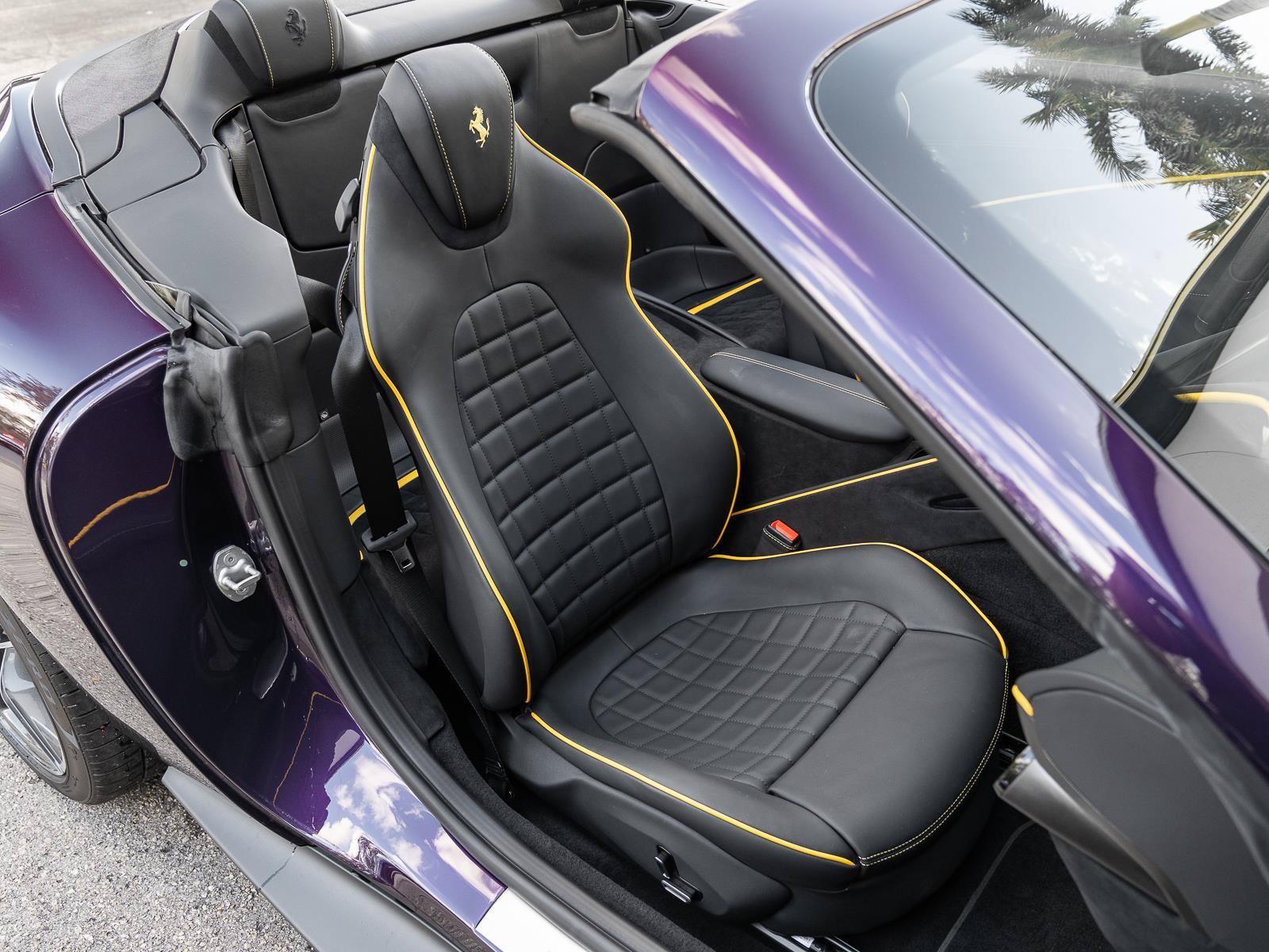 Used 2025 Ferrari Roma Spider RWD image 4