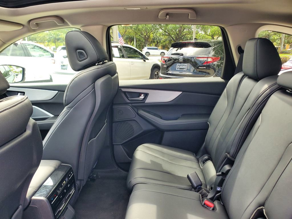 Certified 2025 Acura MDX FWD image 13