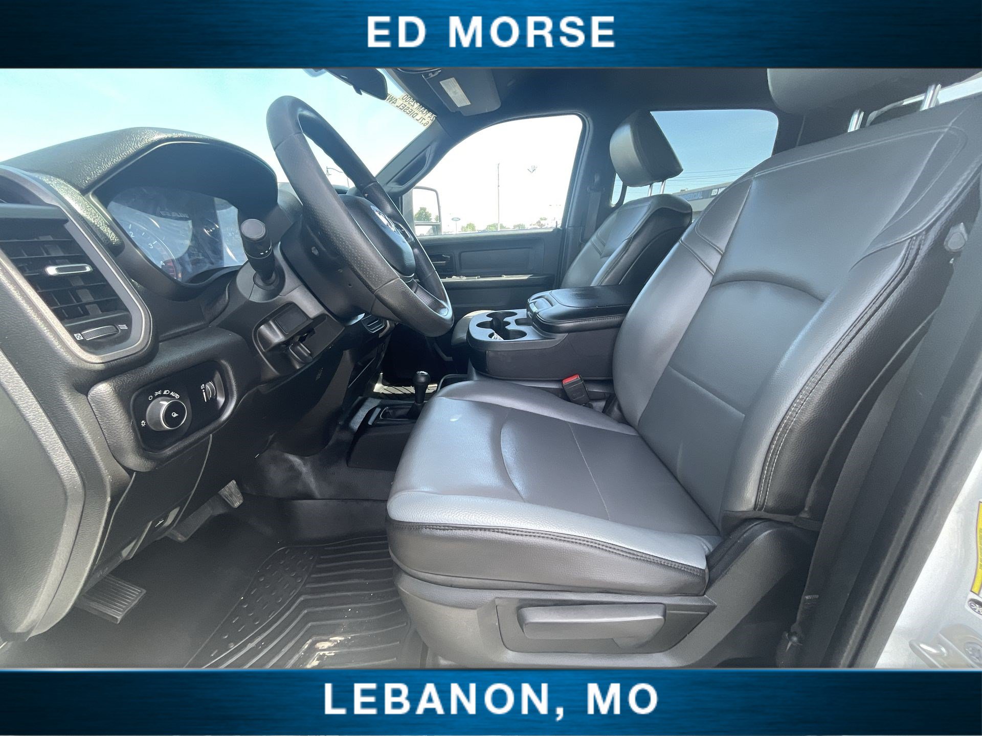 Used 2024 RAM 2500 Tradesman w/ Chrome Appearance Group AWD/4WD image 17