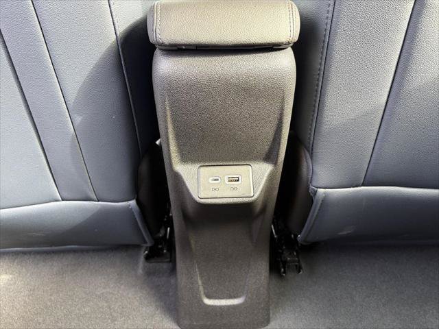 Used 2023 Chevrolet Bolt EUV Premier FWD image 22