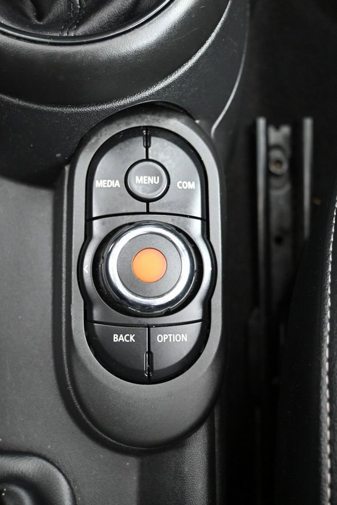 Used 2022 MINI Cooper S image 29