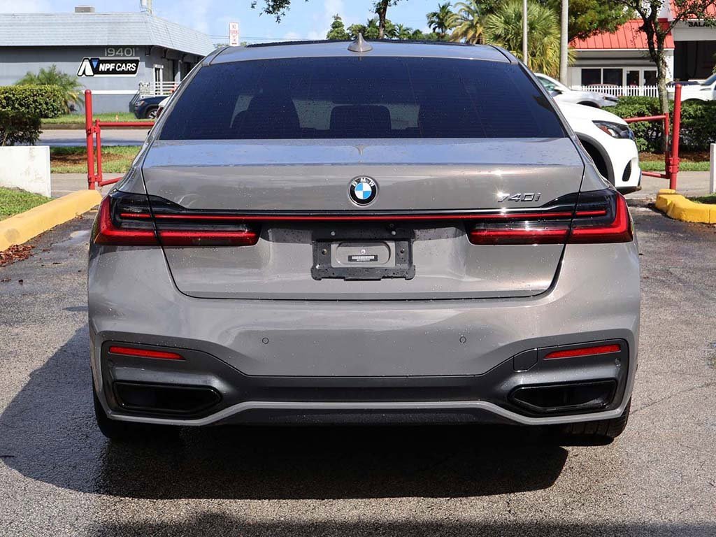 Used 2022 BMW 740i w/ M Sport Package image 13